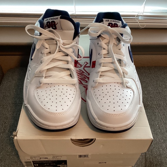 Jordan Stadium 90 Sneaker (Women), size 9M - Picture 9 of 10